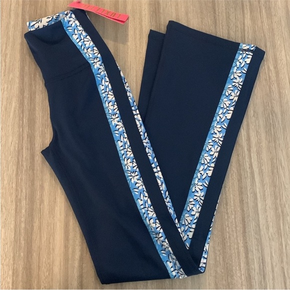 NWT Lilly Pulitzer Carpe Vita Flare Leggings Size XS Women's Navy Blue - Picture 2 of 9